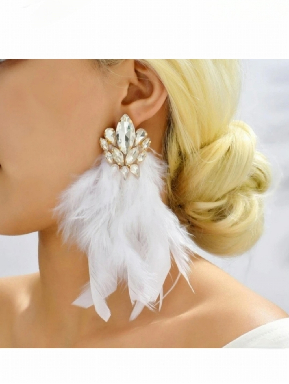 🎀White Feather Earings With Jewel Embellishments Statement Earings